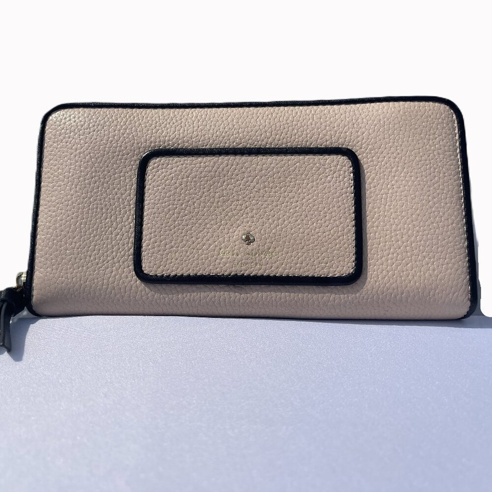 Kate Spade Wallet Neda Ward Place in Pink/ Rose Cloud
